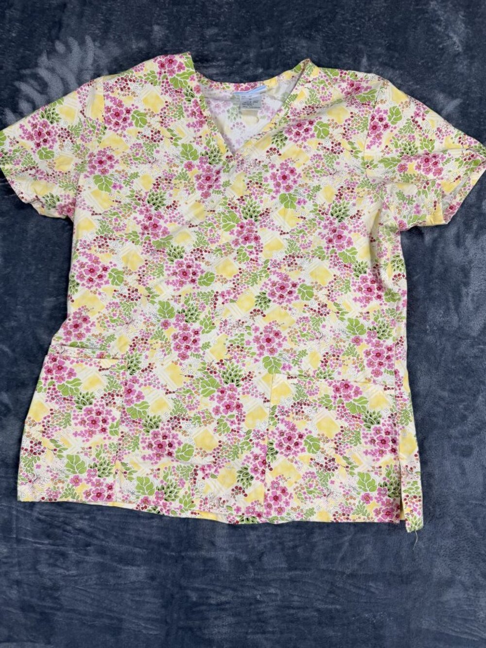 SB Scrubs Womens Floral Print V-Neck Scrub Top With Pockets Size M Cotton Blend